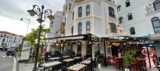 Sea & savor restaurant