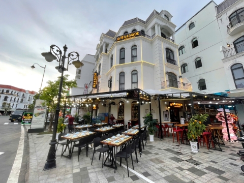Sea & savor restaurant