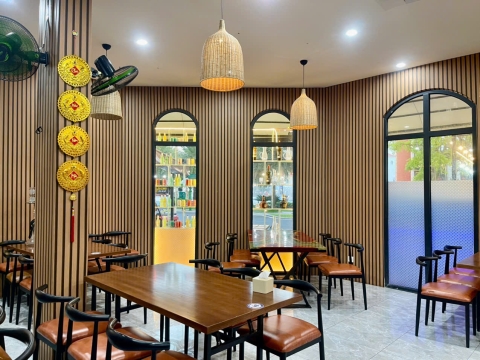 Sea & savor restaurant